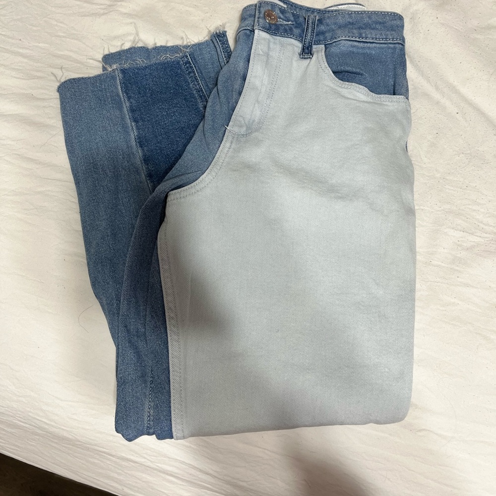 Hollister Patched Curvy High Rise Mom jeans